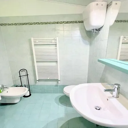 Duomo Apt With Spectacular Terrace, Sleeps 6 No001 Apartment Spoleto