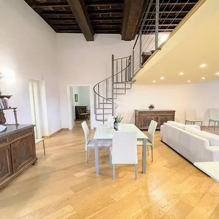 Apartment Duomo Apt With Spectacular Terrace, Sleeps 6 No001 *