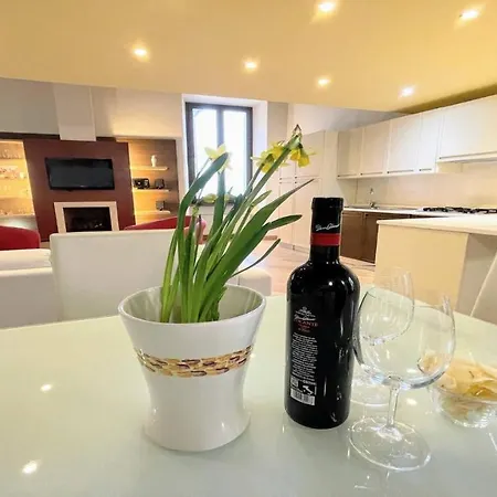 Duomo Apt With Spectacular Terrace, Sleeps 6 No001 *