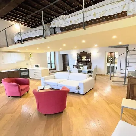 Apartment Duomo Apt With Spectacular Terrace, Sleeps 6 No001