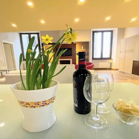 Apartment Duomo Apt With Spectacular Terrace, Sleeps 6 No001 Spoleto