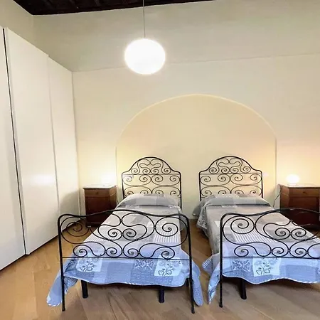 Duomo Apt With Spectacular Terrace, Sleeps 6 No001 Spoleto