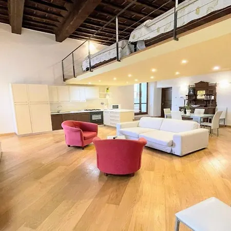 Duomo Apt With Spectacular Terrace, Sleeps 6 No001 Apartment