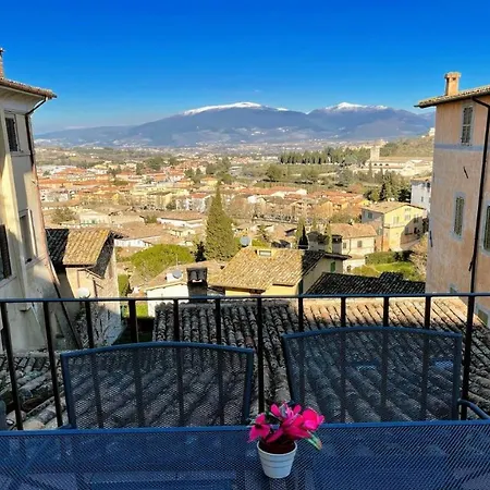 Duomo Apt With Spectacular Terrace, Sleeps 6 No001 Apartment *
