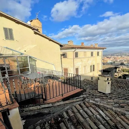 Duomo Apt With Spectacular Terrace, Sleeps 6 No001 Apartment Spoleto