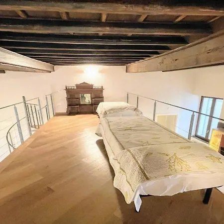 Duomo Apt With Spectacular Terrace, Sleeps 6 No001
